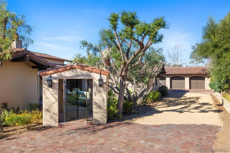7817 Santaluz Inlet, San Diego, CA 92127