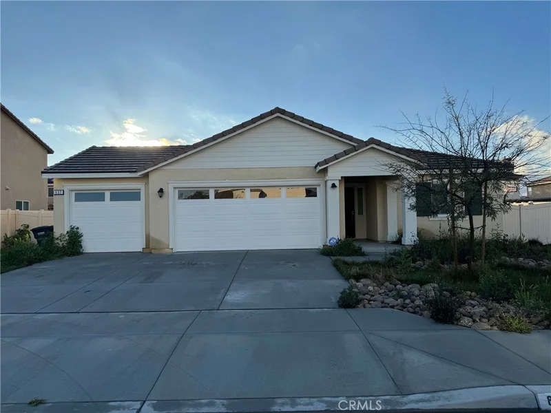 632 Rose Thorn, San Jacinto, CA 92582