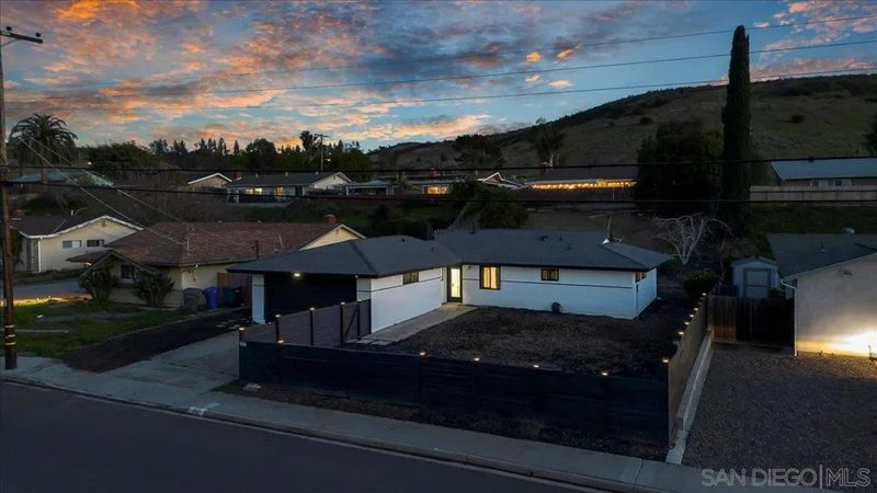 12517 Metate Ln, Poway, CA 92064