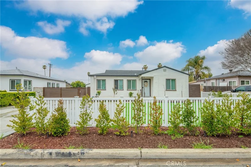 1257 Mobeck, West Covina, CA 91790