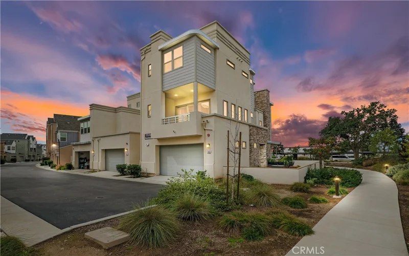 769 Benchmark, Irvine, CA 92618