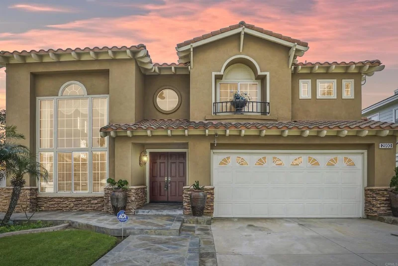 2990 20th, Signal Hill, CA 90755