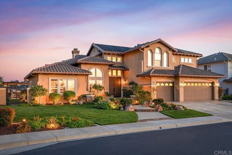 6270 Paseo Elegancia, Carlsbad, CA 92009