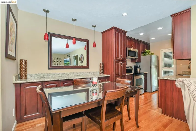 1240 Walker Ave #101, Walnut Creek, CA 94596
