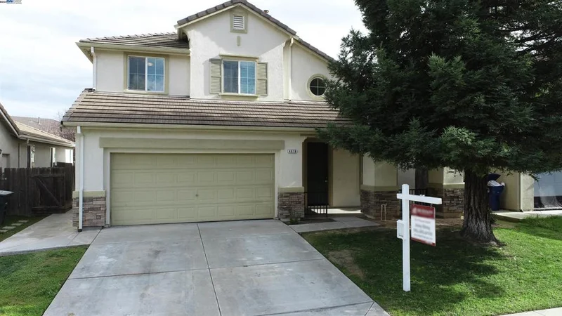 4618 Stern Dr, Merced, CA 95348