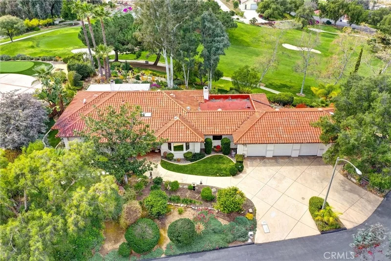 2570 Tunrif, Vista, CA 92084