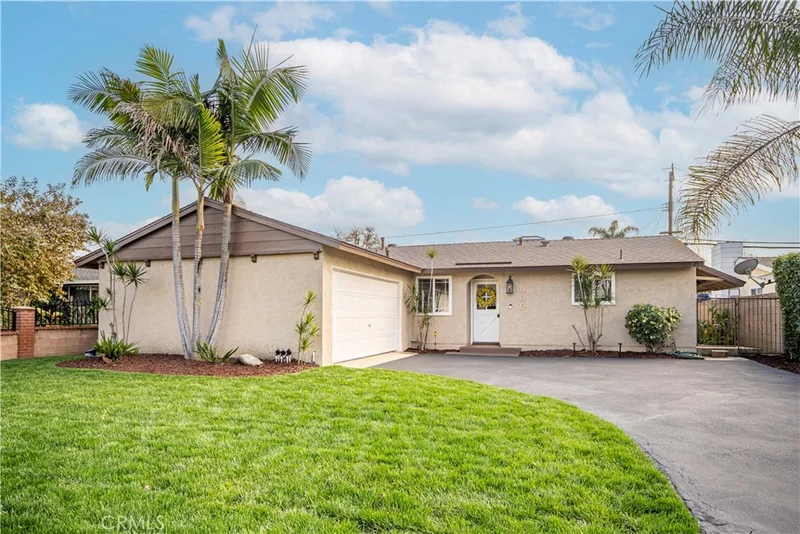 906 Nearfield, Azusa, CA 91702