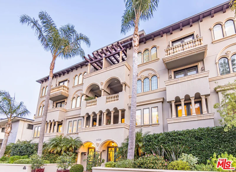 11738 Kiowa #Ph3, Los Angeles, CA 90049