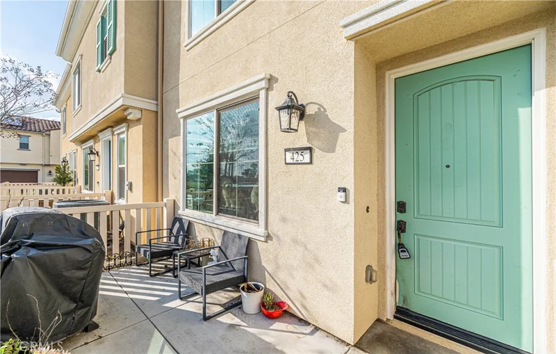 425 Beechwood, Rialto, CA 92376