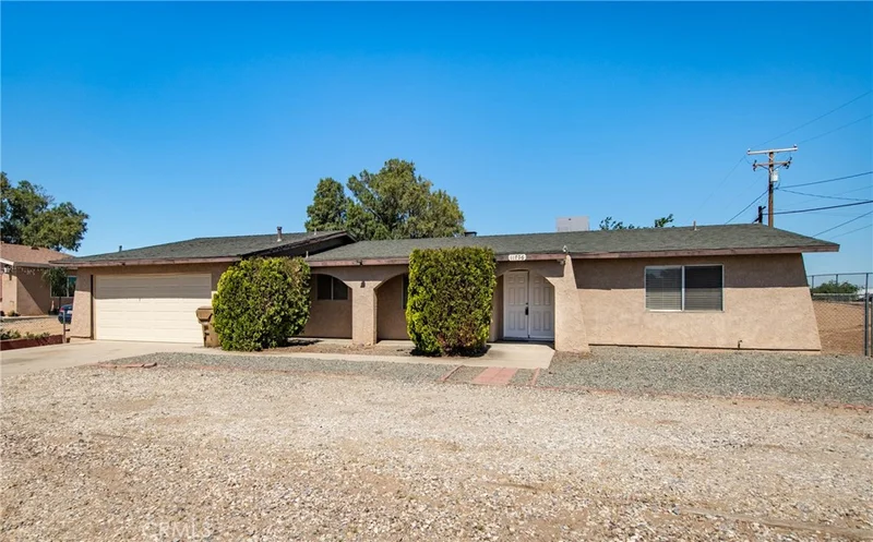 11796 Jacaranda Ave, Hesperia, CA 92345