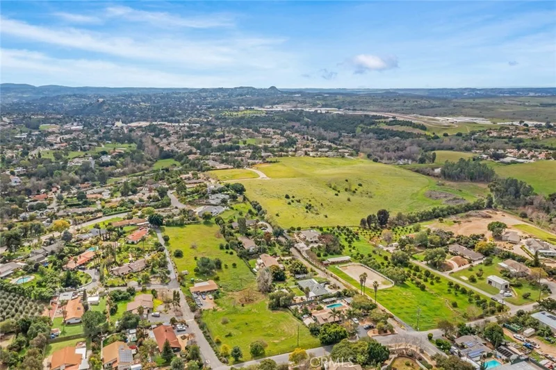 785 Palomino, Fallbrook, CA 92028