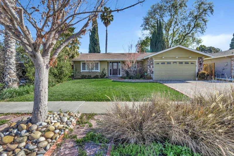 1132 Lynhurst, San Jose, CA 95118