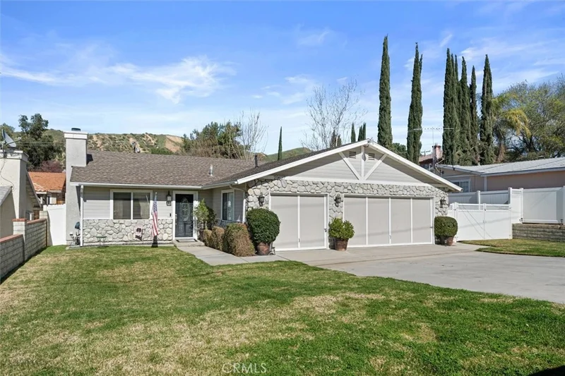 29627 Hunstock, Castaic, CA 91384