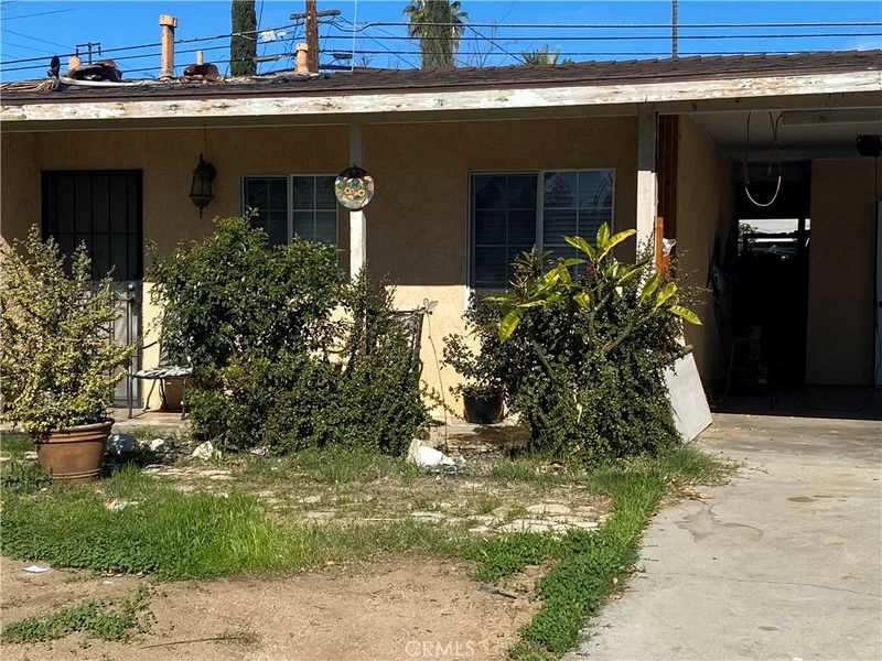 5571 Central, Riverside, CA 92504