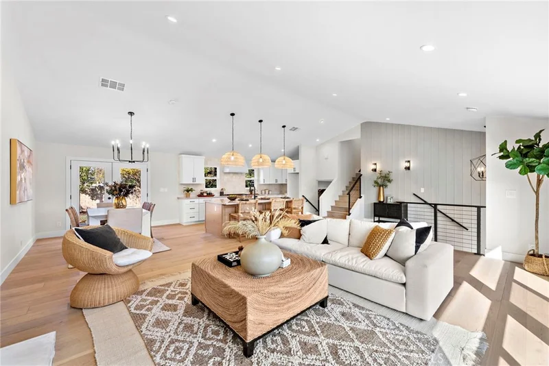 1850 Oriole, Costa Mesa, CA 92626