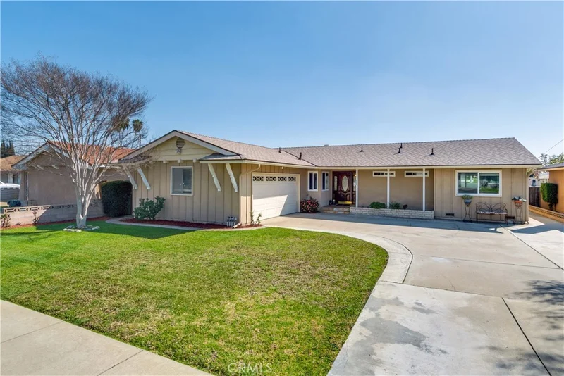 888 8th, Upland, CA 91786