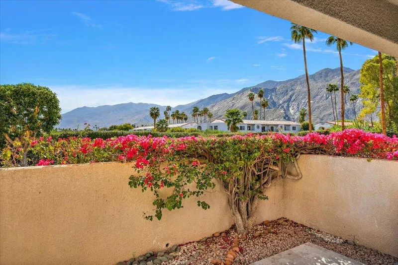 255 Avenida Caballeros #310, Palm Springs, CA 92262