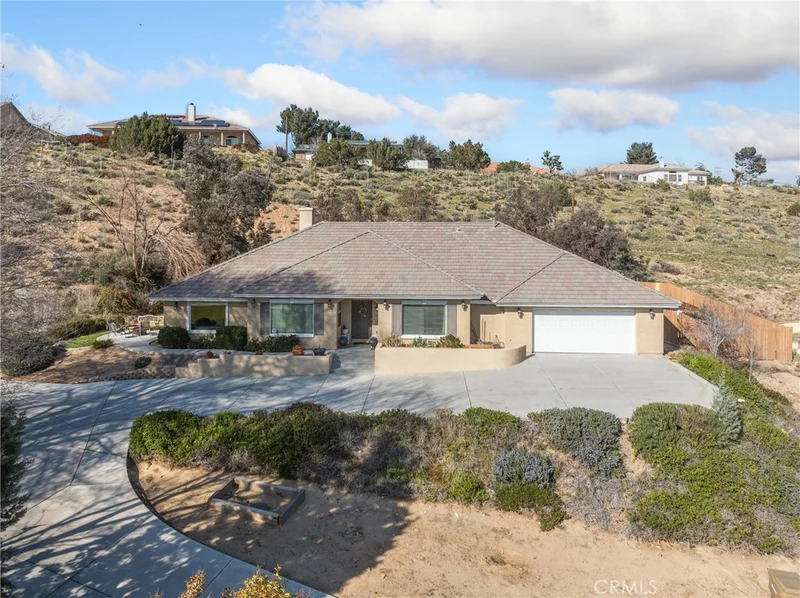 8752 Peach, Hesperia, CA 92345