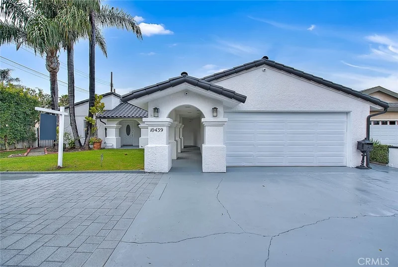 10439 Brookshire, Downey, CA 90241