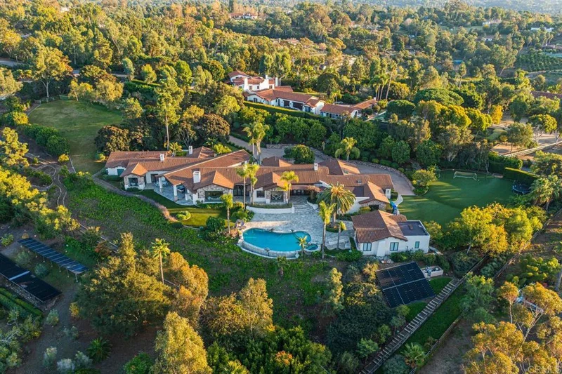 5248 La Crescenta Rd, Rancho Santa Fe, CA 92067