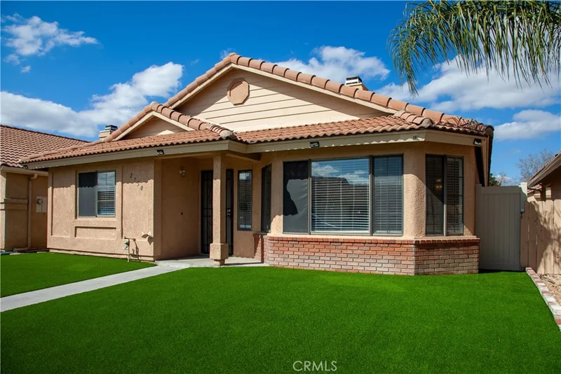 2750 La Paz, Hemet, CA 92545