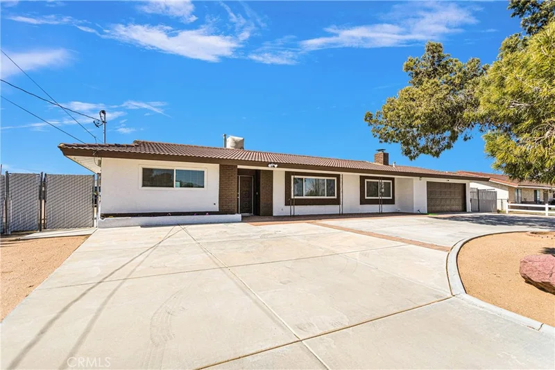 8908 Grapefruit, Hesperia, CA 92345