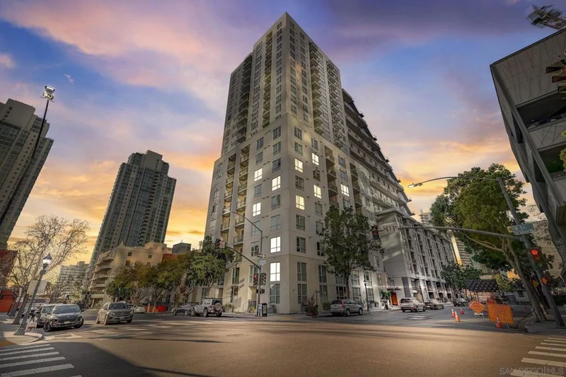 1240 India St #323, San Diego, CA 92101