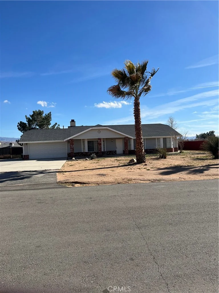 22729 Nalatapa, Apple Valley, CA 92307