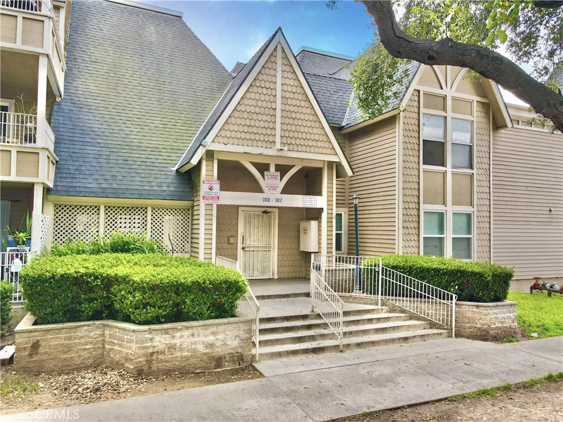 302 Chestnut #F, Santa Ana, CA 92701