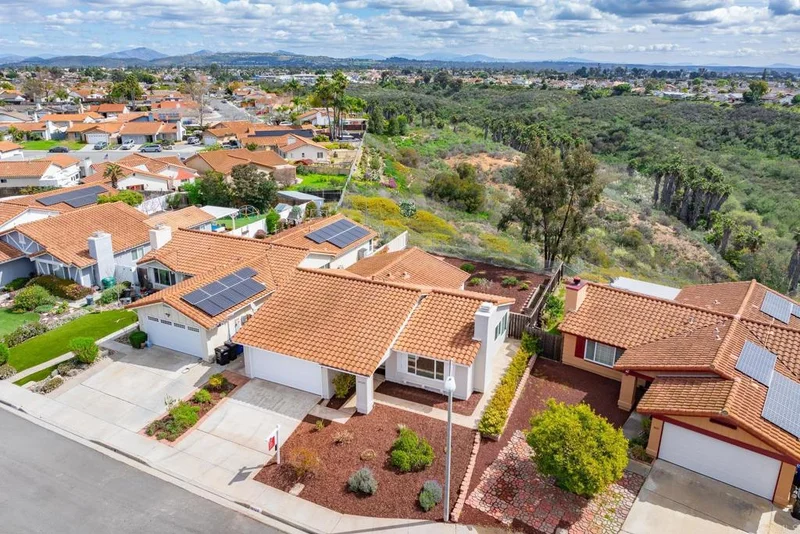10129 Tilton, San Diego, CA 92126