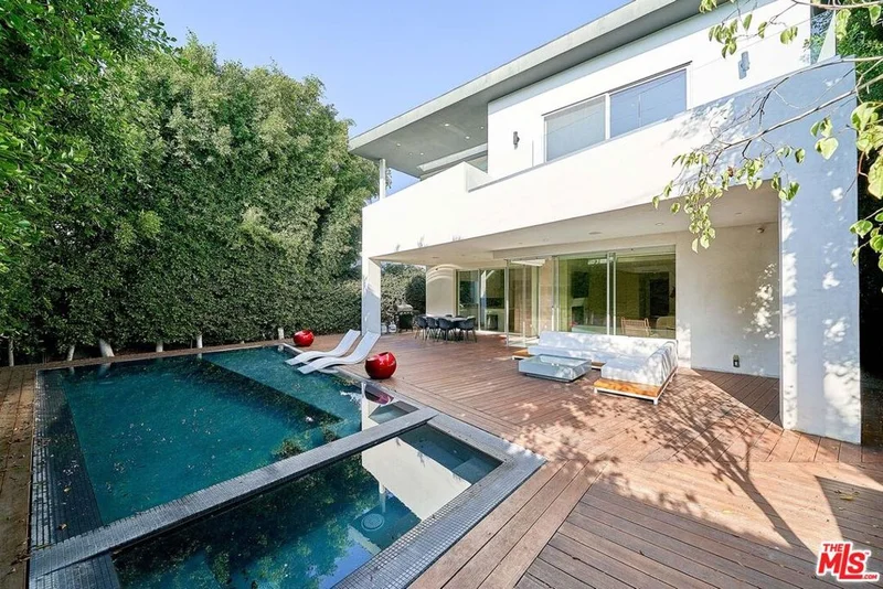 613 Mansfield, Los Angeles, CA 90036