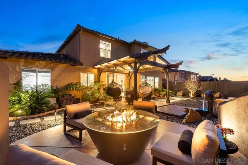 772 Hollowbrook Ct, San Marcos, CA 92078