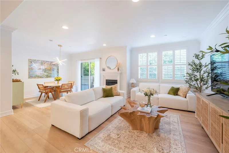 4237 Longridge #204, Studio City, CA 91604