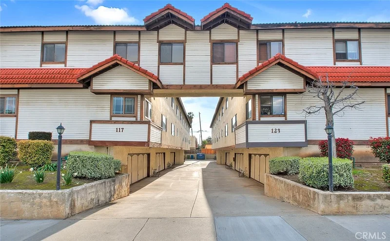 117 1st #6, Alhambra, CA 91801