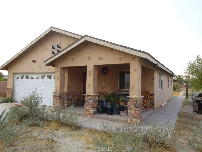11707 Avenue R4, Sun Village, CA 93543