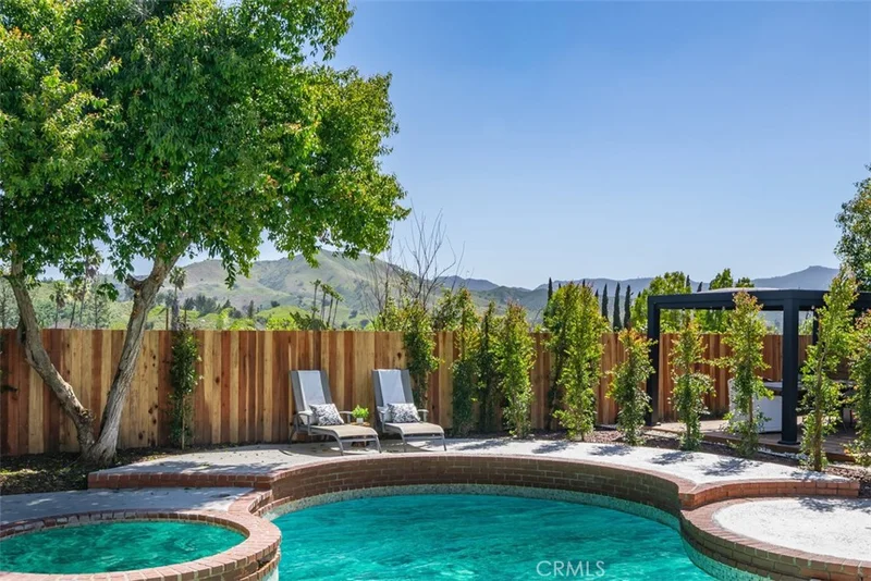 27068 Esward, Calabasas, CA 91301