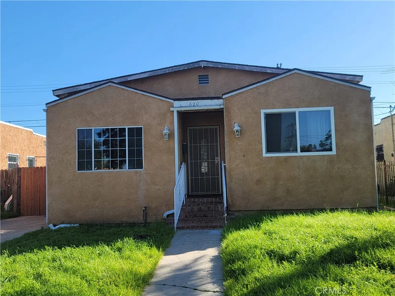 620 102nd, Los Angeles, CA 90044