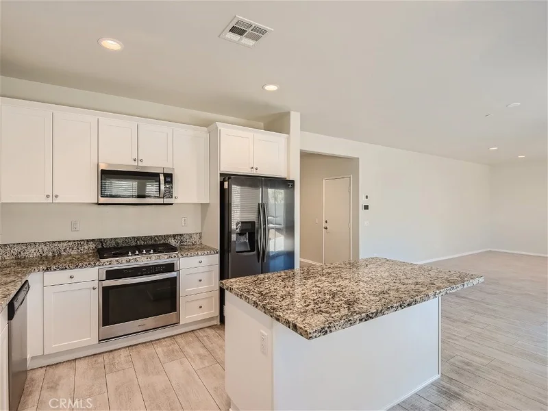 29851 Western Star, Menifee, CA 92587