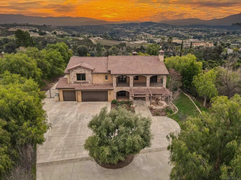 41335 Via Del Toronjo, Temecula, CA 92592