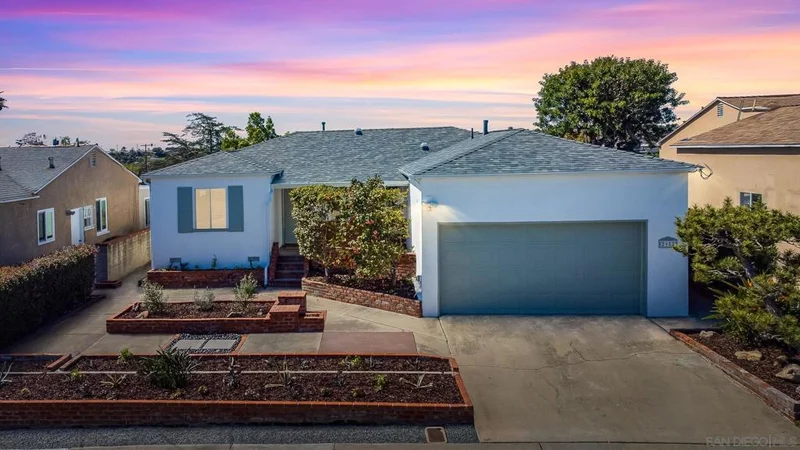 2952 Collura St, San Diego, CA 92105