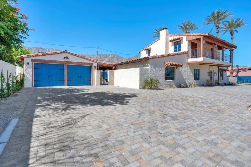 52155 Eisenhower, La Quinta, CA 92253