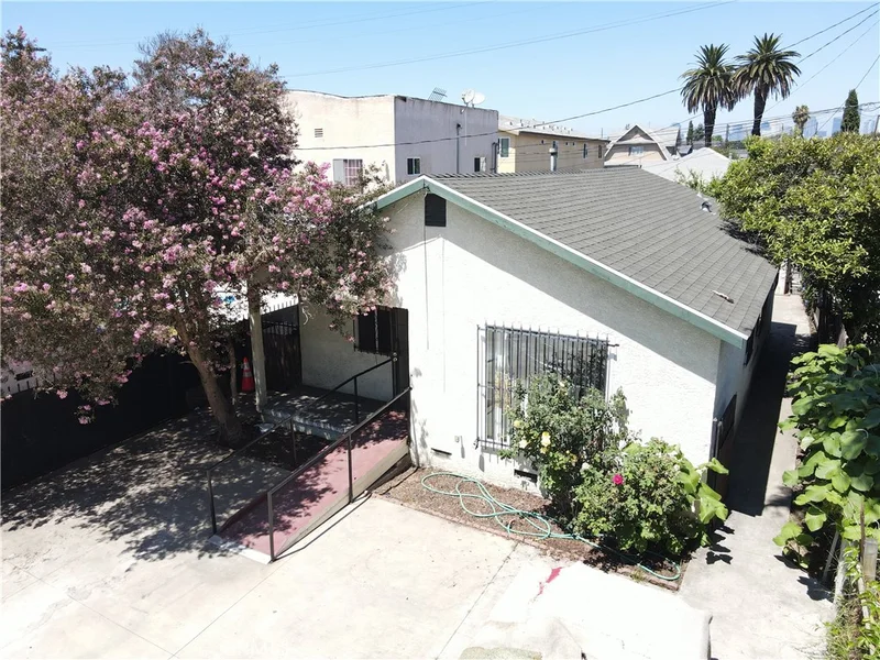 857 42nd, Los Angeles, CA 90011