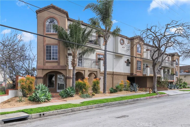 1030 Loma #110, Long Beach, CA 90804