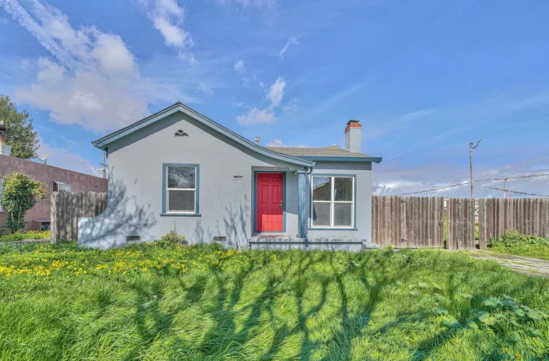 26 Alameda, Salinas, CA 93901