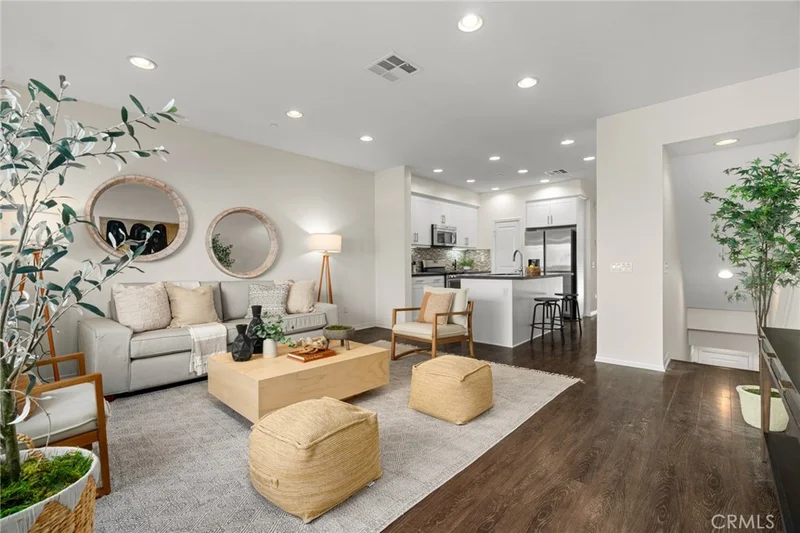5552 Coral #102, Hawthorne, CA 90250