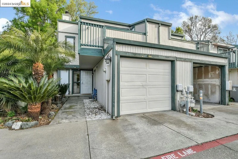 299 Shasta Dr #7, Vacaville, CA 95687