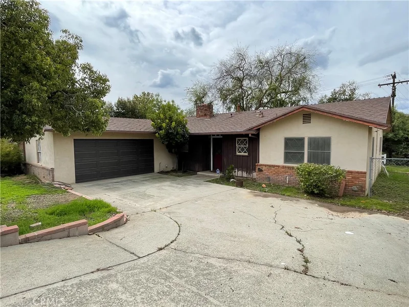 2953 Floral, Riverside, CA 92507
