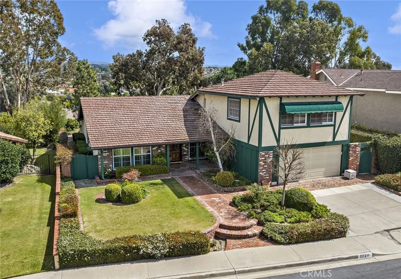 27211 Arena, Mission Viejo, CA 92691