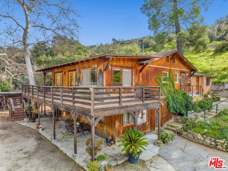 8522 La Tuna Canyon, Los Angeles, CA 91352