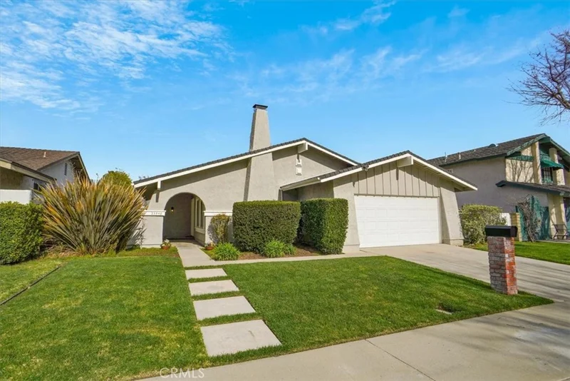 25548 Meadow Mont, Valencia, CA 91355
